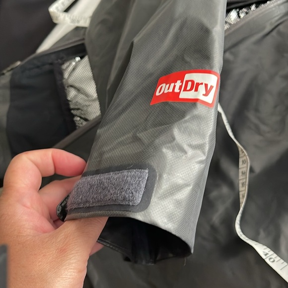 Columbia Titanium waterproof black womens jacket xl. Never worn. - Picture 6 of 8